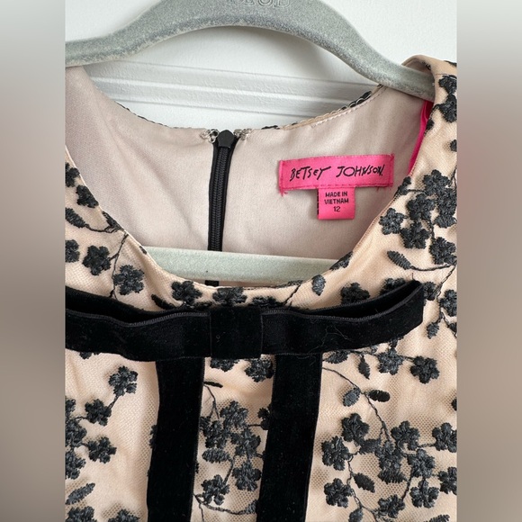 Betsy Johnson Dress - Picture 7 of 10